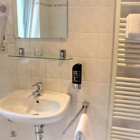 24h Check-in, Free Parking And Wifi 3* هينشتيد-أولزبورغ